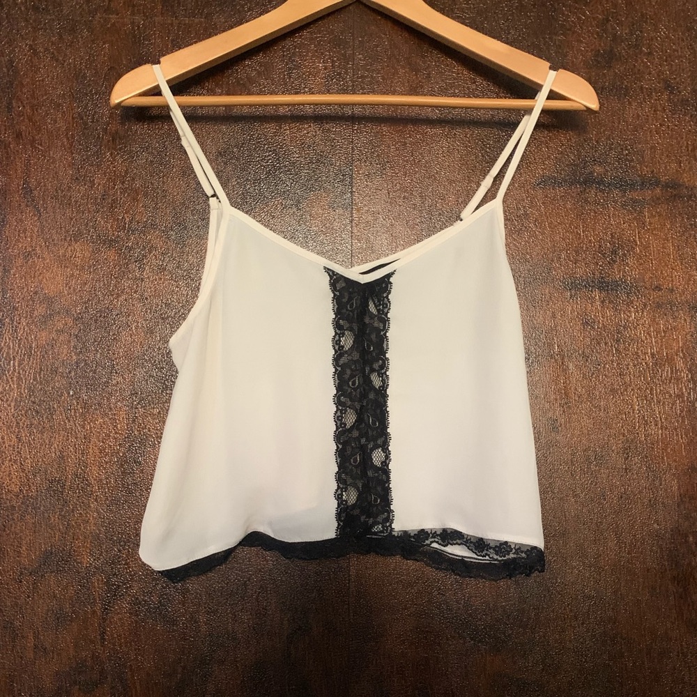 Lace detail crop top.
